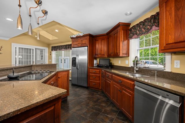 70 Ellis Road, Southbridge, MA 01550