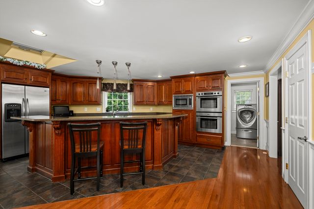 70 Ellis Road, Southbridge, MA 01550