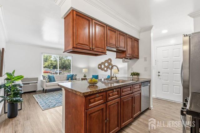 12 norwich Place, Franklin Twsp, NJ 08873