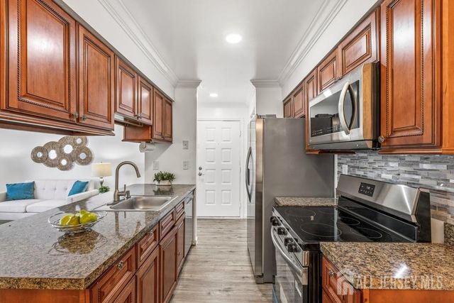 12 norwich Place, Franklin Twsp, NJ 08873