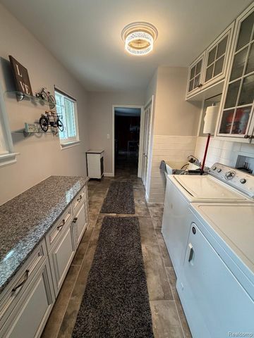 1615 Ladd Road, Wolverine Lake Village, MI 48390