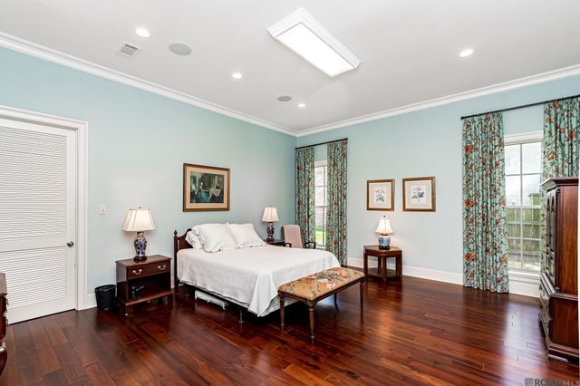 17744 Pecan Shadows Dr, Saint George, LA 70810