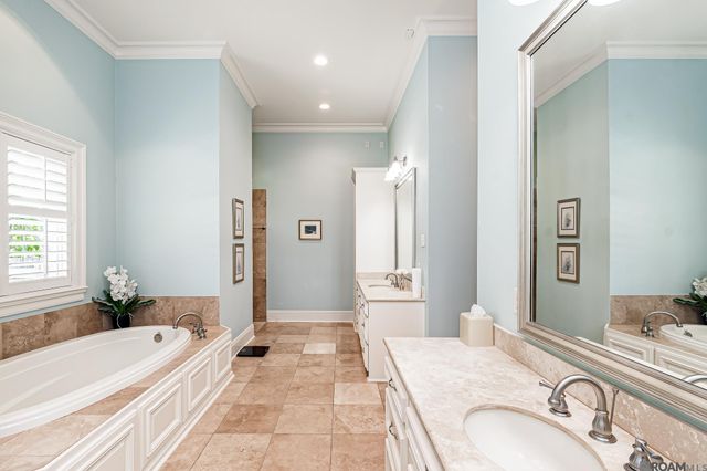 17744 Pecan Shadows Dr, Saint George, LA 70810
