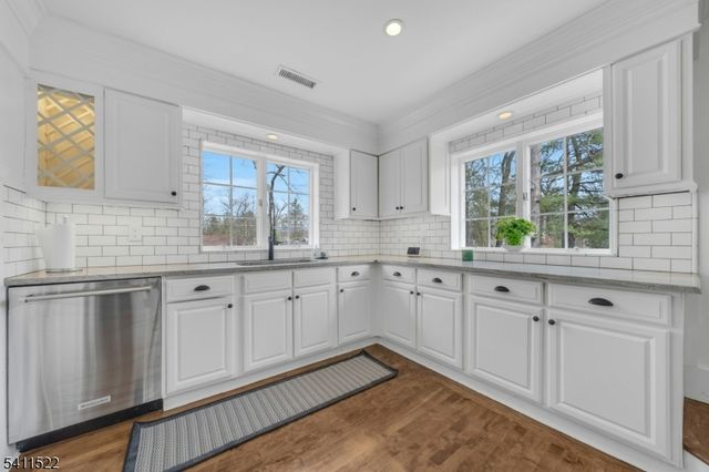 8 Glenwood Rd, Parsippany-troy Hills Twp., NJ 07834