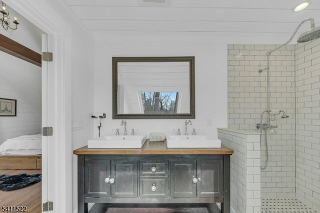 8 Glenwood Rd, Parsippany-troy Hills Twp., NJ 07834