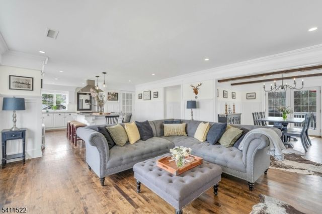 8 Glenwood Rd, Parsippany-troy Hills Twp., NJ 07834