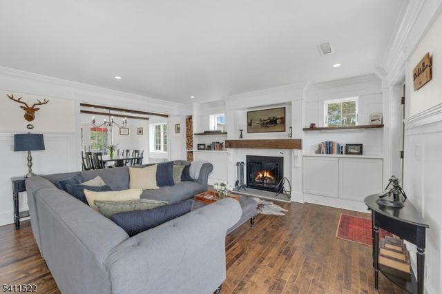 8 Glenwood Rd, Parsippany-troy Hills Twp., NJ 07834