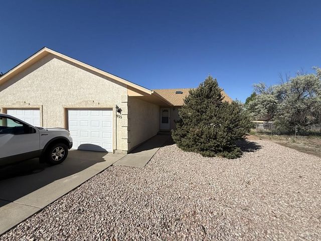 955-957 S Kyle Lane, Pueblo West, CO 81007