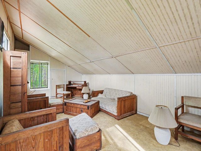 9089 Willow, Augusta Twp, MI 48191