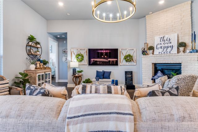 425 Lost Creek Trail, Waxahachie, TX 75165