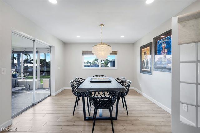 5614 De Soto CT, Cape Coral, FL 33904