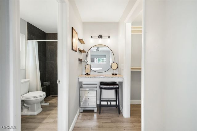 5614 De Soto CT, Cape Coral, FL 33904