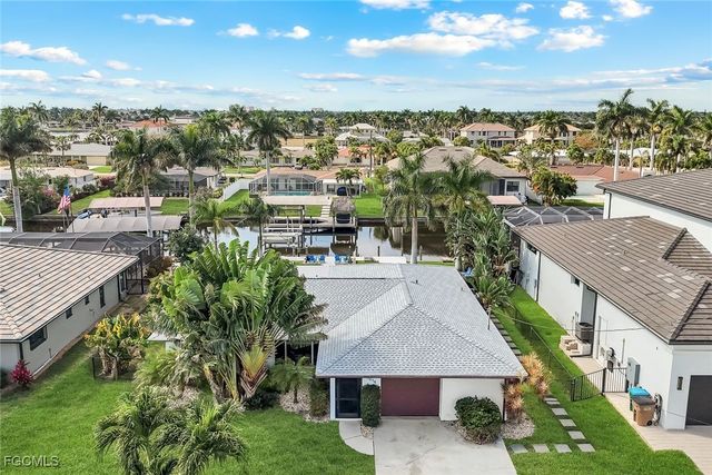 5614 De Soto CT, Cape Coral, FL 33904