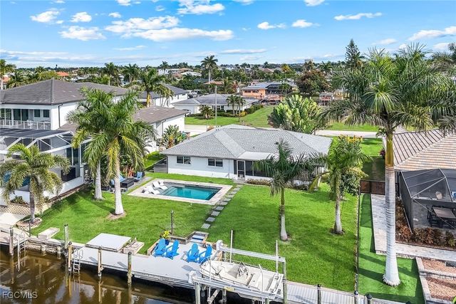 5614 De Soto CT, Cape Coral, FL 33904