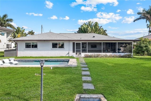 5614 De Soto CT, Cape Coral, FL 33904