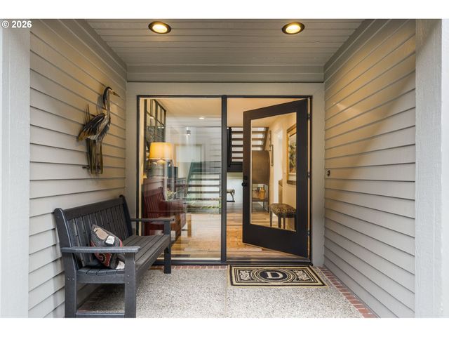 345 N LOTUS BEACH Dr, Portland, OR 97217