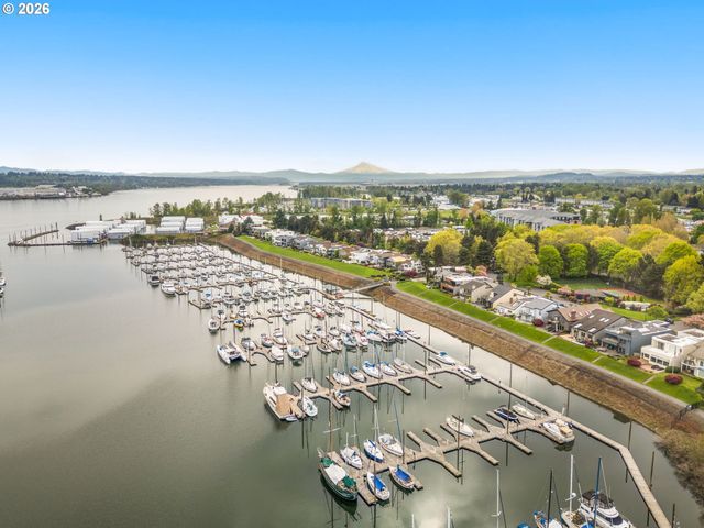 345 N LOTUS BEACH Dr, Portland, OR 97217