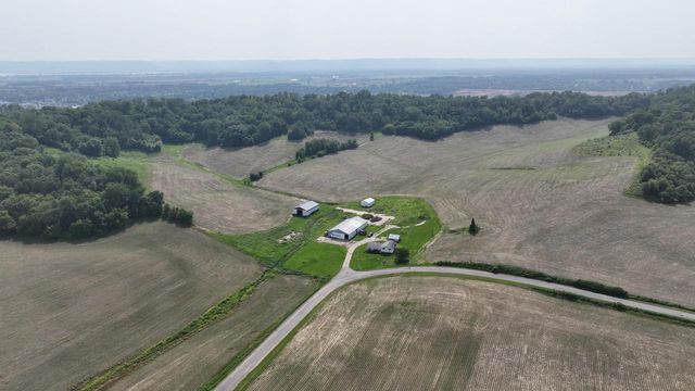 1000 Glomstad ROAD, Holmen, WI 54636