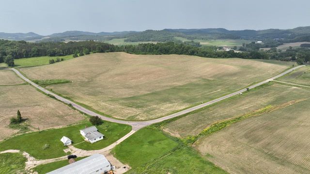 1000 Glomstad ROAD, Holmen, WI 54636