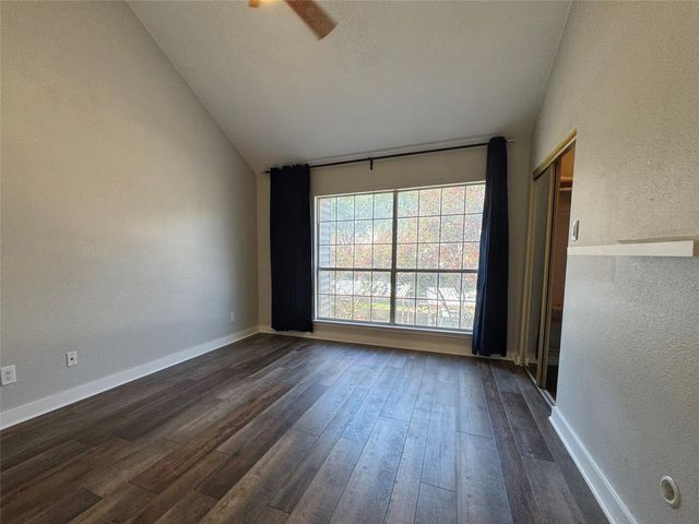 2506 Wedglea Drive 802, Dallas, TX 75211