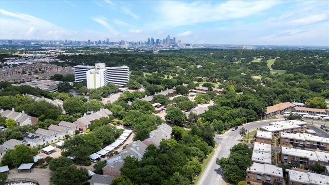 2506 Wedglea Drive 802, Dallas, TX 75211