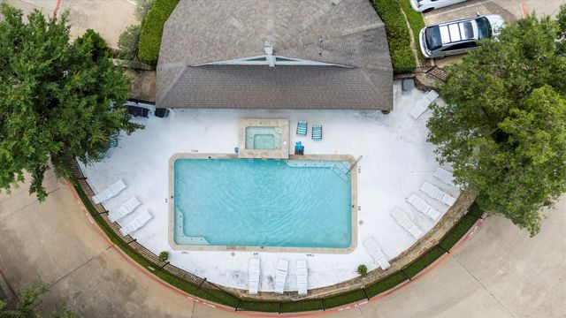 2506 Wedglea Drive 802, Dallas, TX 75211