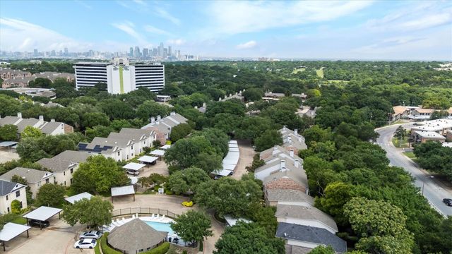 2506 Wedglea Drive 802, Dallas, TX 75211