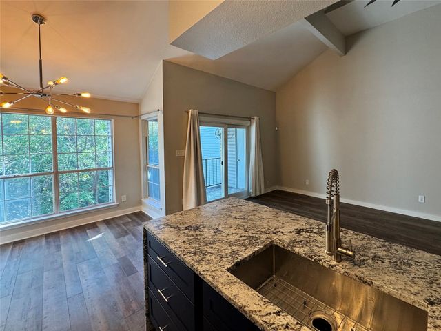 2506 Wedglea Drive 802, Dallas, TX 75211