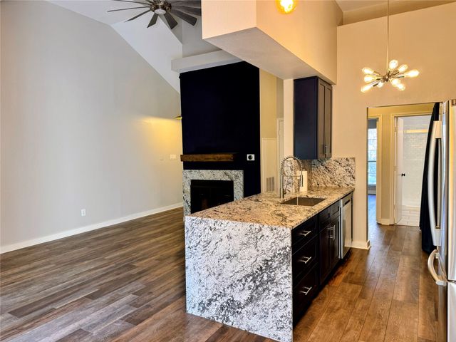 2506 Wedglea Drive 802, Dallas, TX 75211
