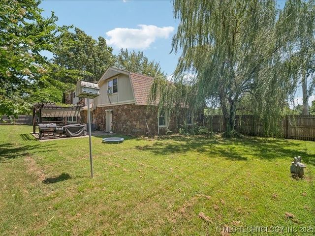 201 W 20th Street, Owasso, OK 74055