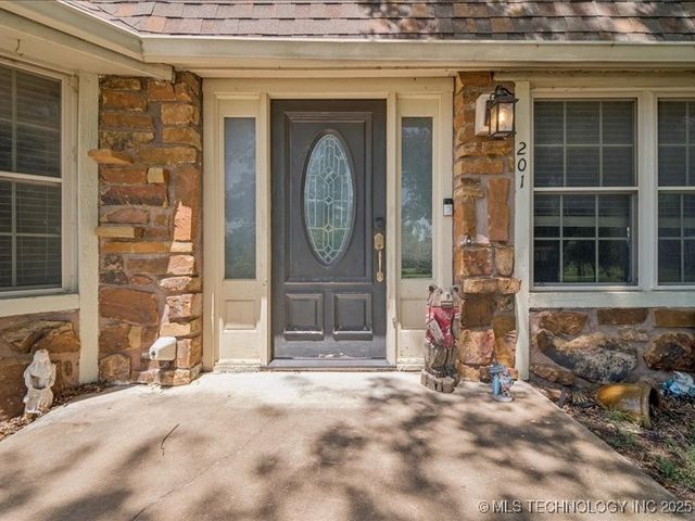 201 W 20th Street, Owasso, OK 74055