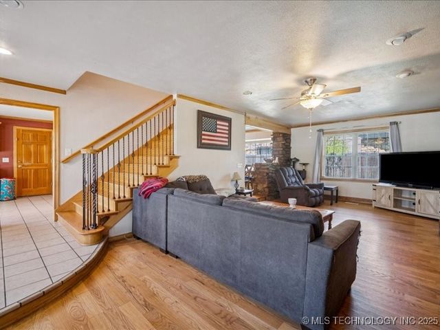 201 W 20th Street, Owasso, OK 74055