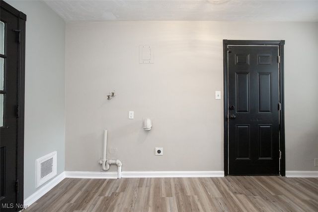 1774 E 236 Street, Euclid, OH 44117