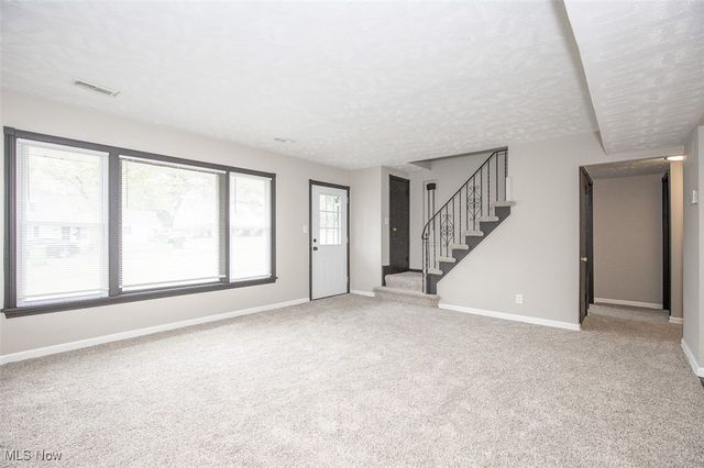 1774 E 236 Street, Euclid, OH 44117