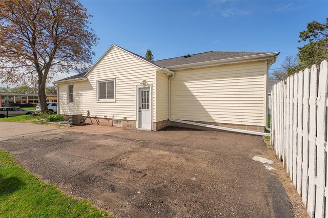 3003 8th Street, Eau Claire, WI 54703