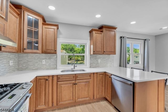 125 Jeff St, Edison Twp., NJ 08837