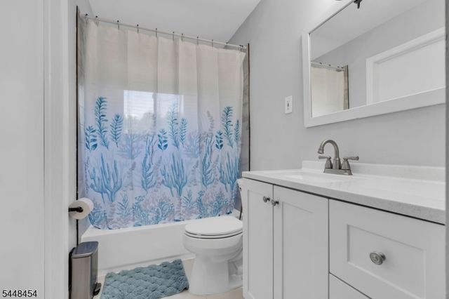 125 Jeff St, Edison Twp., NJ 08837