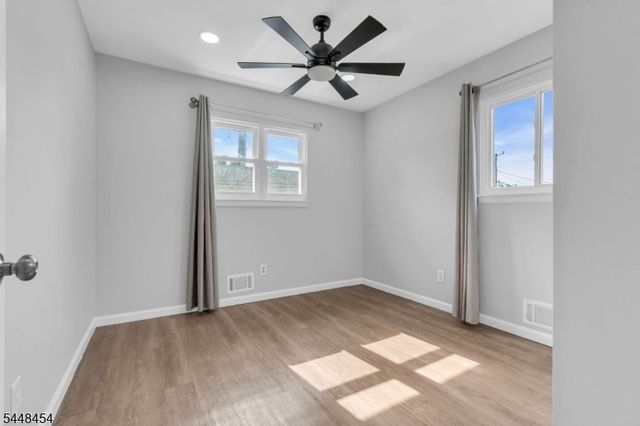 125 Jeff St, Edison Twp., NJ 08837