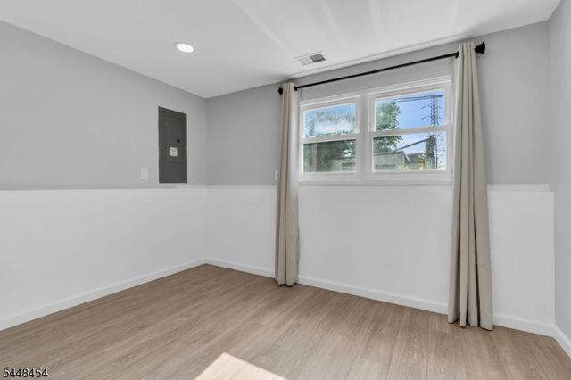 125 Jeff St, Edison Twp., NJ 08837