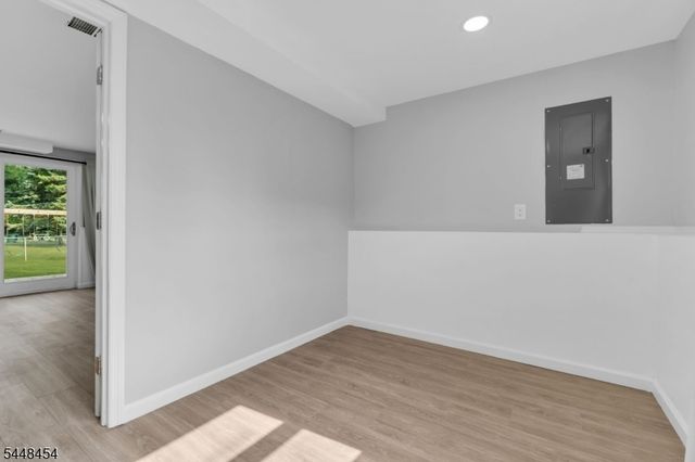 125 Jeff St, Edison Twp., NJ 08837