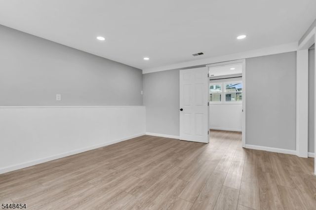 125 Jeff St, Edison Twp., NJ 08837