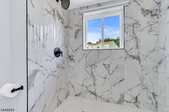 125 Jeff St, Edison Twp., NJ 08837