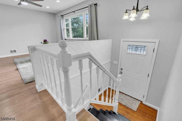 125 Jeff St, Edison Twp., NJ 08837