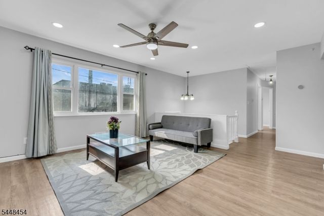 125 Jeff St, Edison Twp., NJ 08837