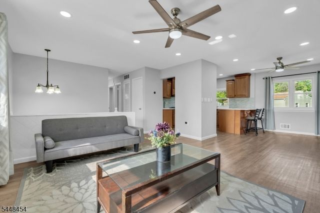 125 Jeff St, Edison Twp., NJ 08837