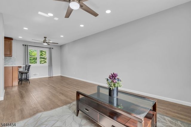 125 Jeff St, Edison Twp., NJ 08837
