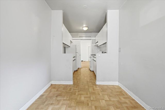 2080 Barnes Avenue 2D, Bronx, NY 10462