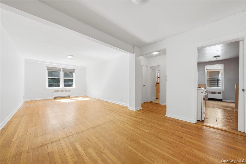 2080 Barnes Avenue 2D, Bronx, NY 10462 — photo 2