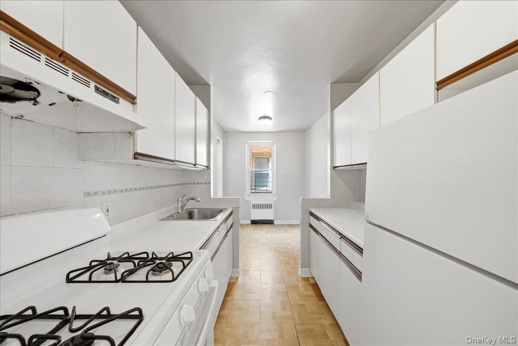 2080 Barnes Avenue 2D, Bronx, NY 10462 — photo 5