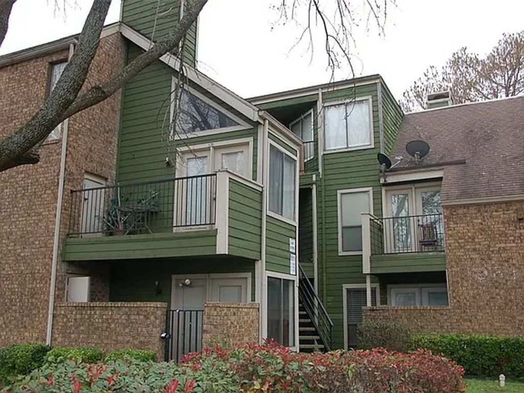 9815 Walnut Street 102, Dallas, TX 75243